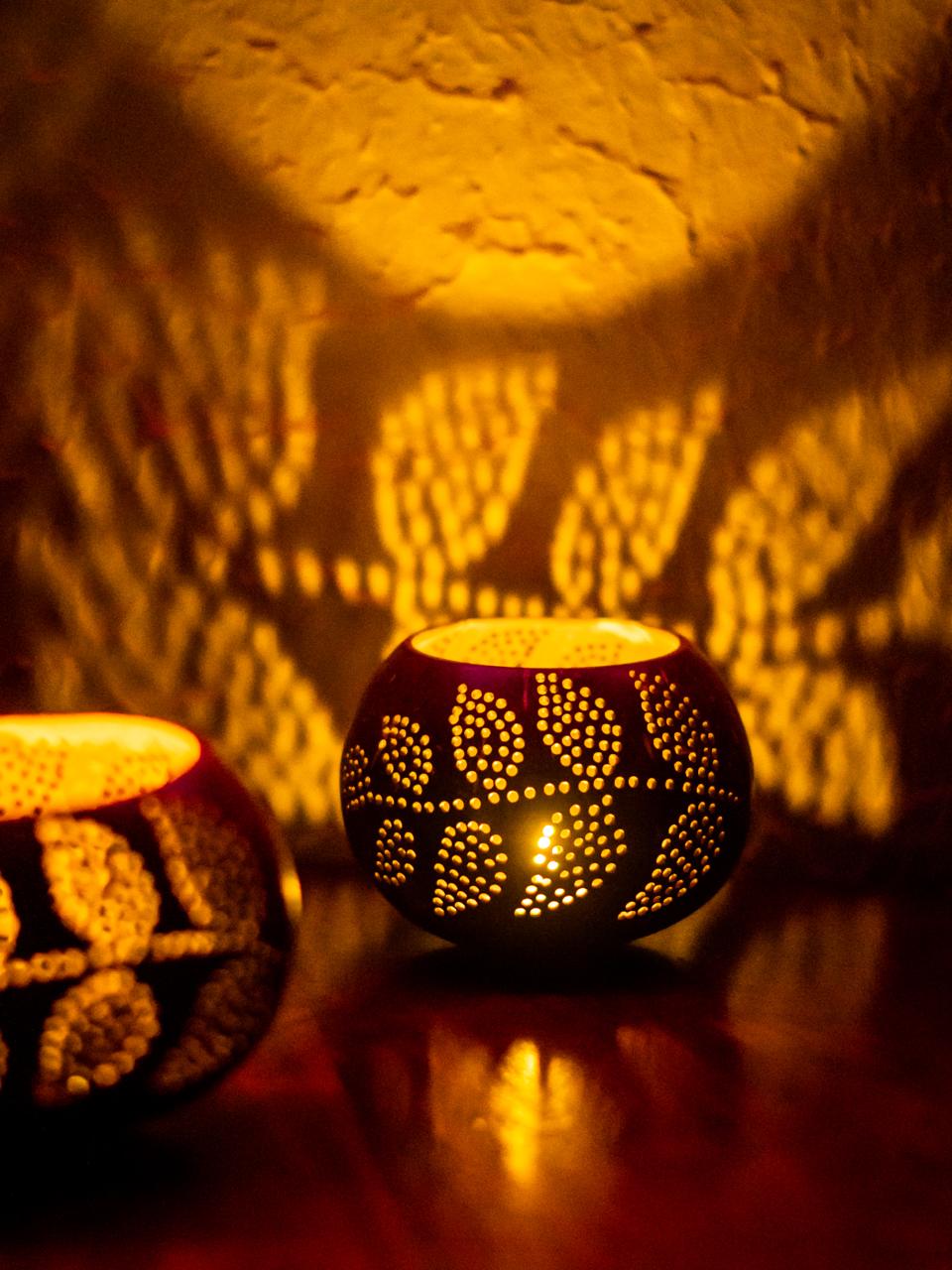 Whispers of the Leaf Glow | Tea light Holder