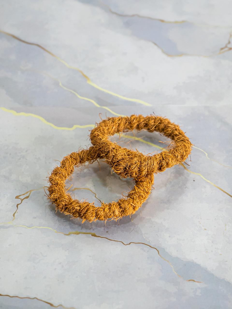 Husk Rings Bowl Holder