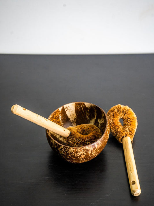 The All Natural Coconut Husk Dish Washer